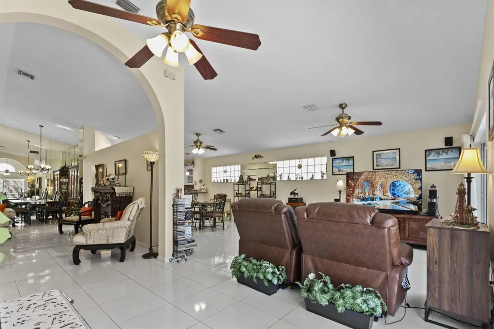 9847 Harbour Lake Circle Boynton Beach, FL 33437
