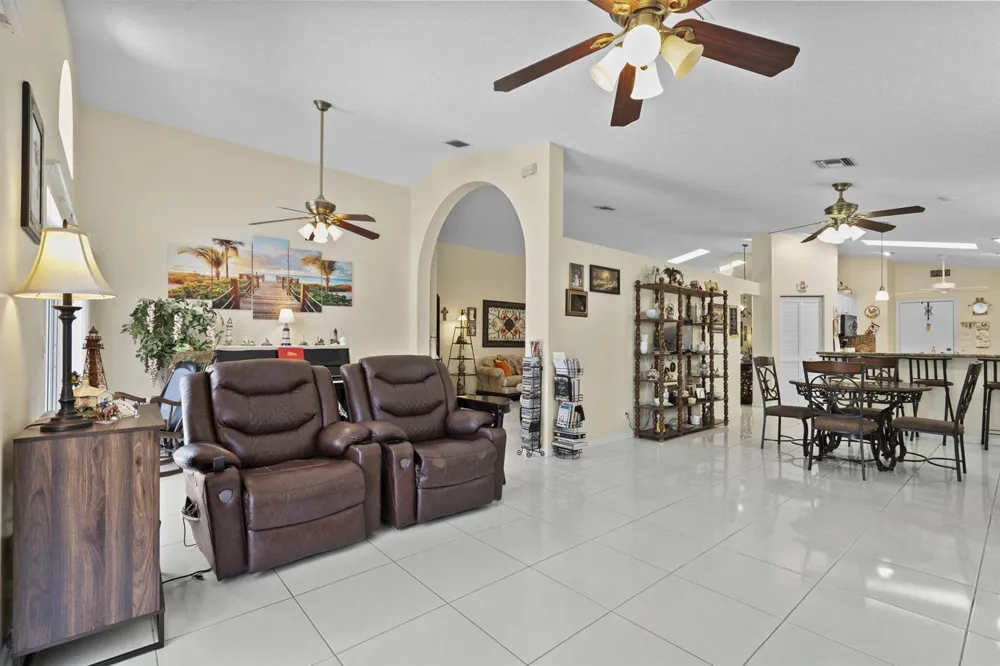 9847 Harbour Lake Circle Boynton Beach, FL 33437