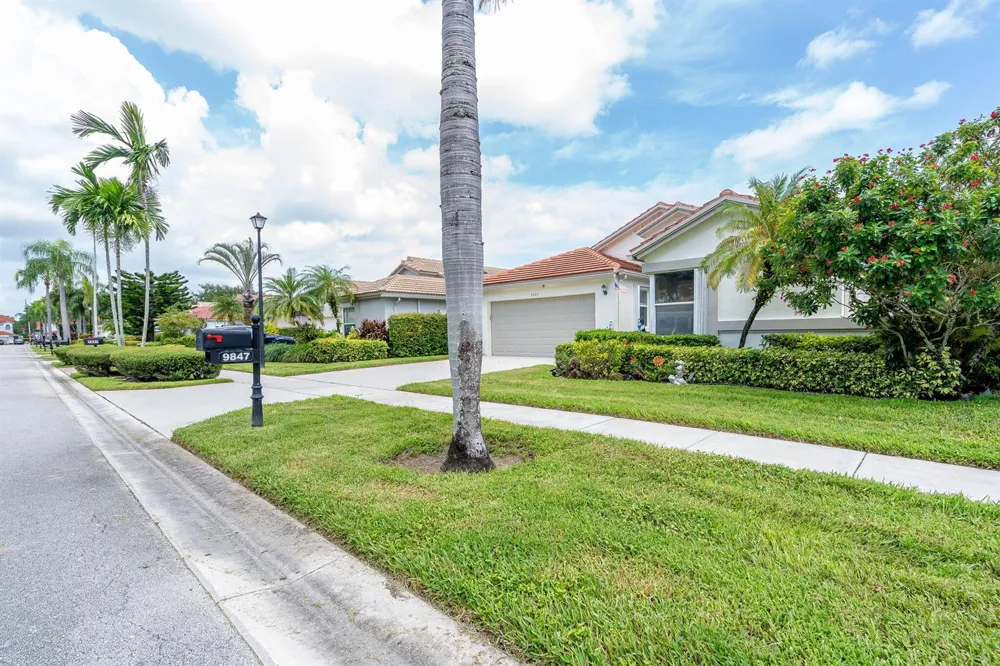 9847 Harbour Lake Circle Boynton Beach, FL 33437