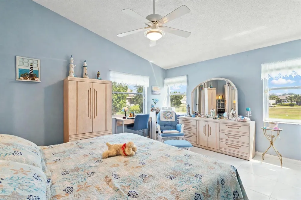 9847 Harbour Lake Circle Boynton Beach, FL 33437