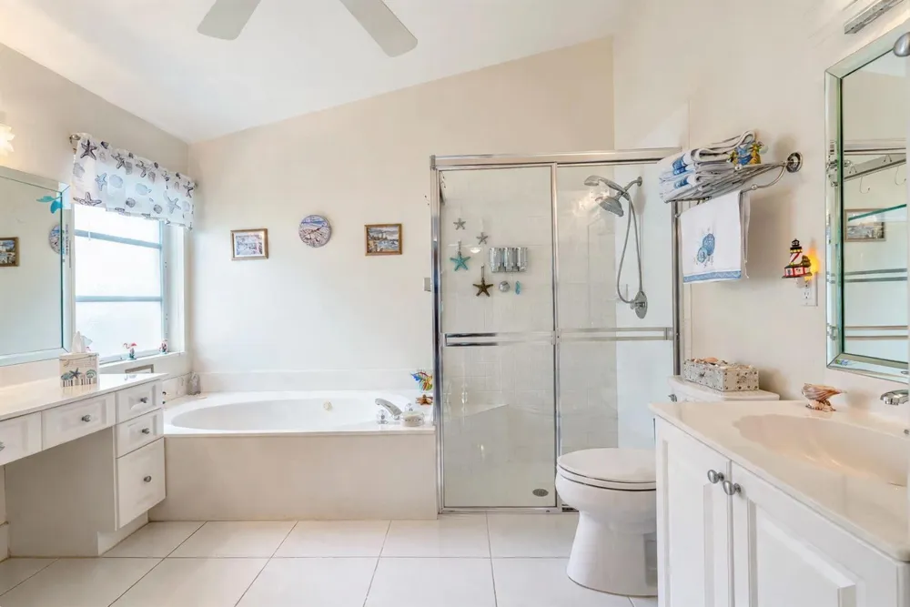 9847 Harbour Lake Circle Boynton Beach, FL 33437