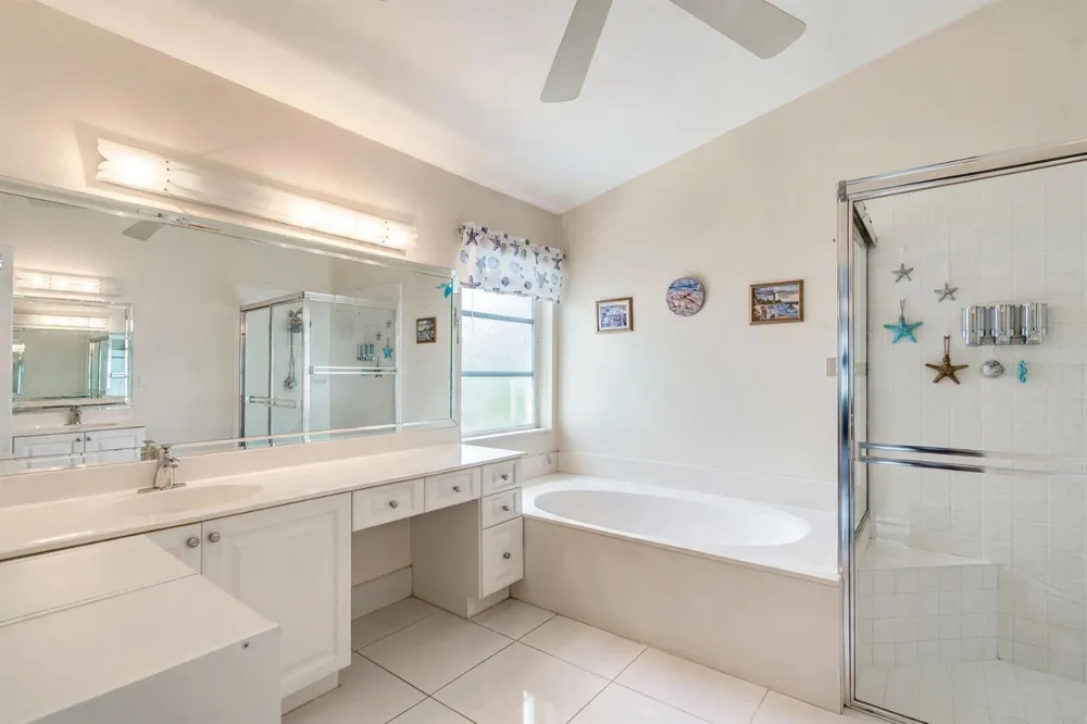 9847 Harbour Lake Circle Boynton Beach, FL 33437