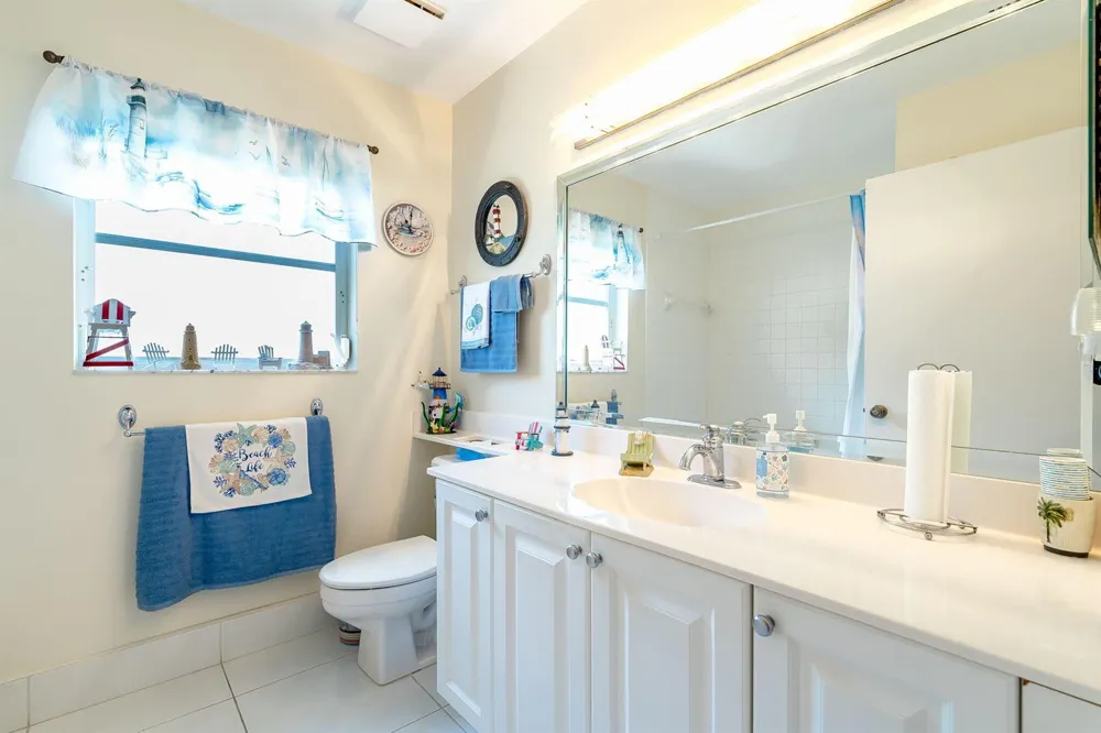 9847 Harbour Lake Circle Boynton Beach, FL 33437