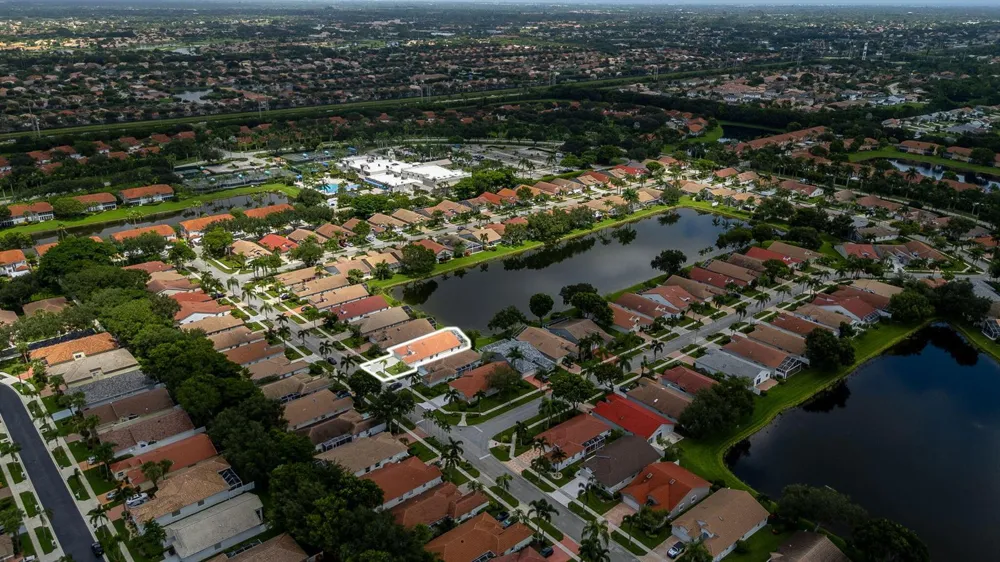 9847 Harbour Lake Circle Boynton Beach, FL 33437