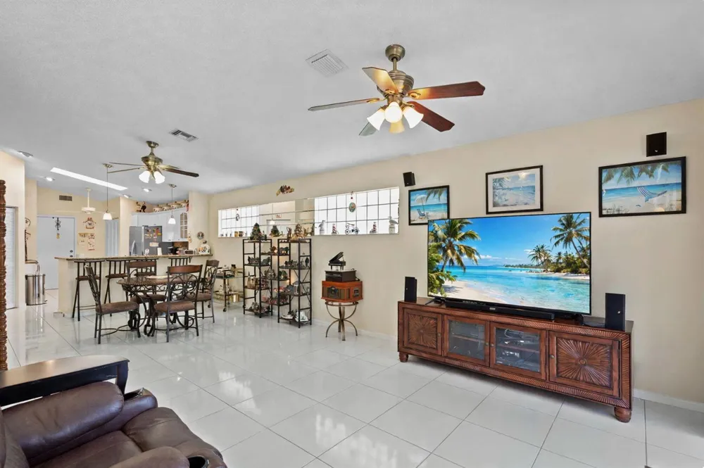 9847 Harbour Lake Circle Boynton Beach, FL 33437