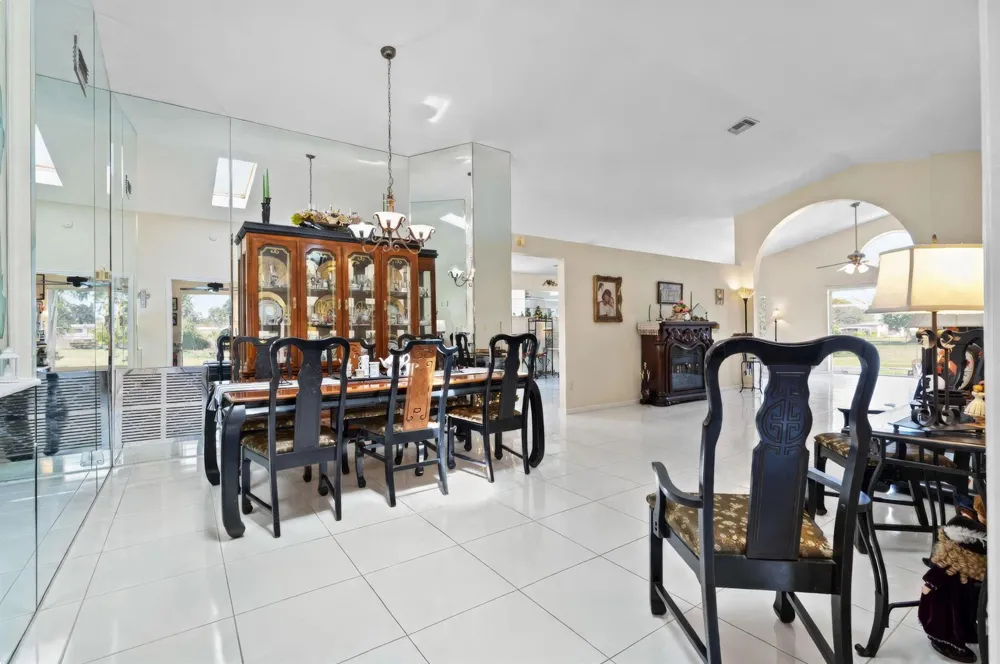 9847 Harbour Lake Circle Boynton Beach, FL 33437