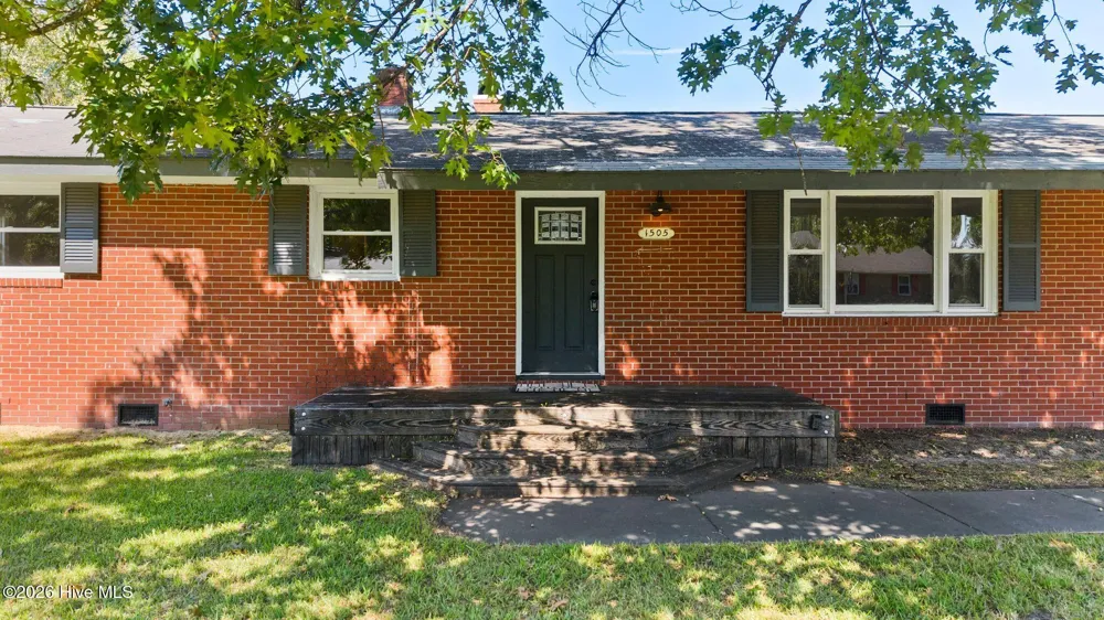 1505 Phillips Avenue New Bern, NC 28562