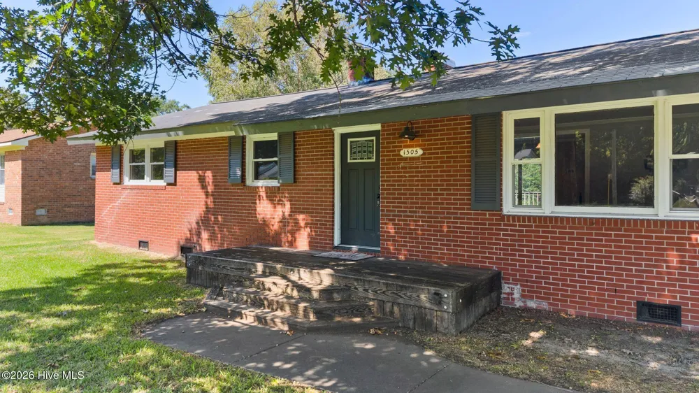1505 Phillips Avenue New Bern, NC 28562
