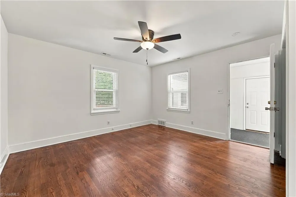 5038 Pinewood Drive Winston-Salem, NC 27106