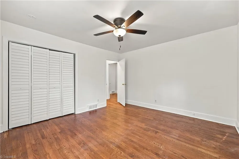 5038 Pinewood Drive Winston-Salem, NC 27106