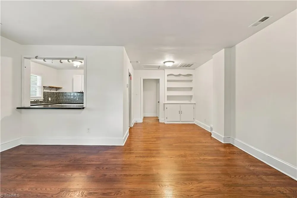 5038 Pinewood Drive Winston-Salem, NC 27106