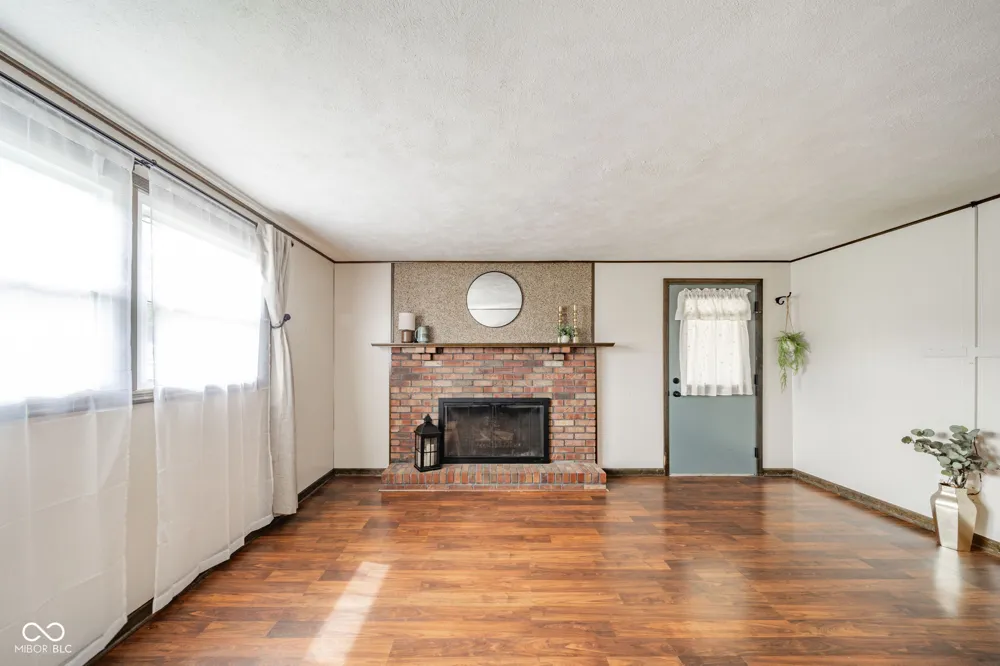 1375 E 240 Anderson, IN 46012