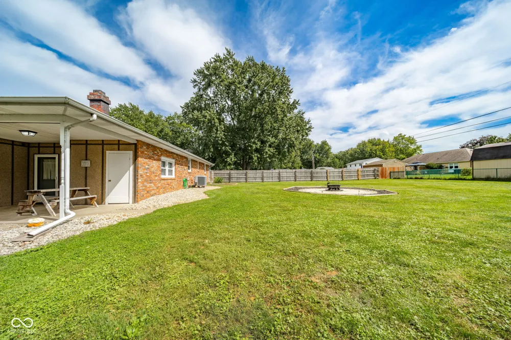 1375 E 240 Anderson, IN 46012
