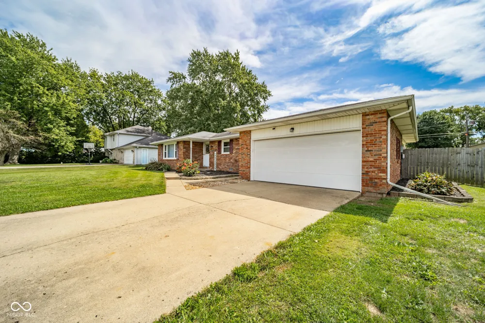 1375 E 240 Anderson, IN 46012