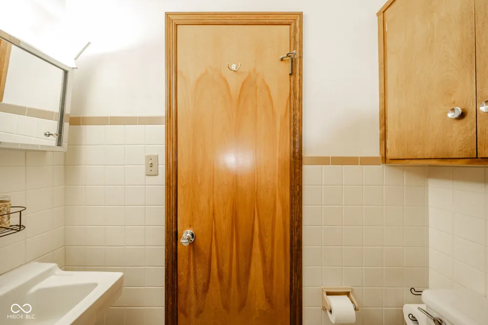 1375 E 240 Anderson, IN 46012