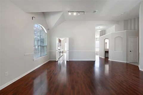10910 Blackberry Lane