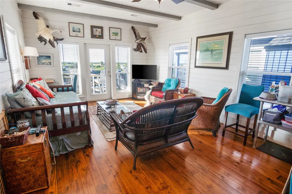 2205 Nelson Avenue Port Bolivar, TX 77650