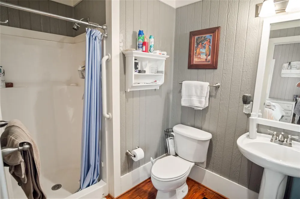 2205 Nelson Avenue Port Bolivar, TX 77650