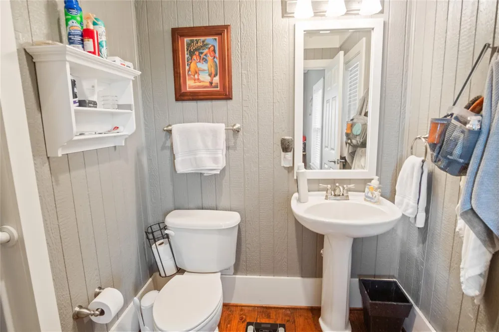 2205 Nelson Avenue Port Bolivar, TX 77650