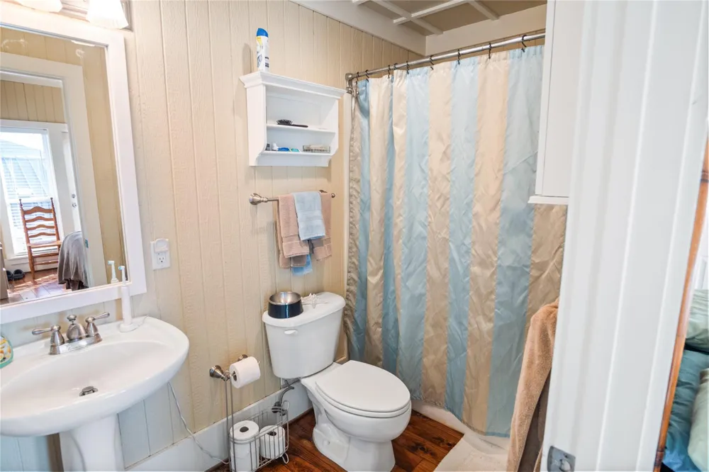 2205 Nelson Avenue Port Bolivar, TX 77650