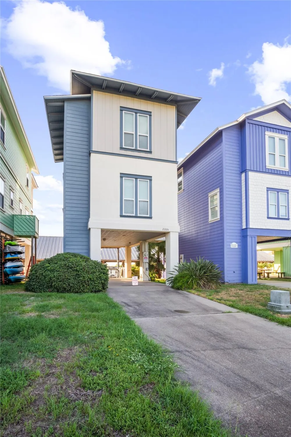 2205 Nelson Avenue Port Bolivar, TX 77650