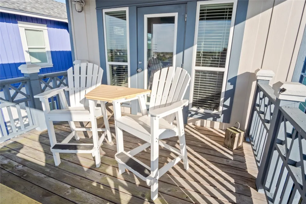 2205 Nelson Avenue Port Bolivar, TX 77650