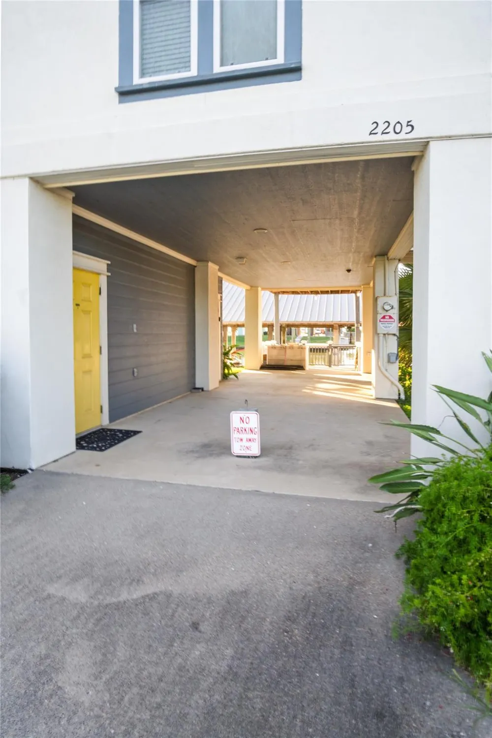 2205 Nelson Avenue Port Bolivar, TX 77650