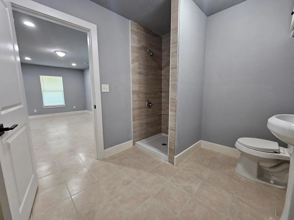 2129 Raspberry Lane Pasadena, TX 77502