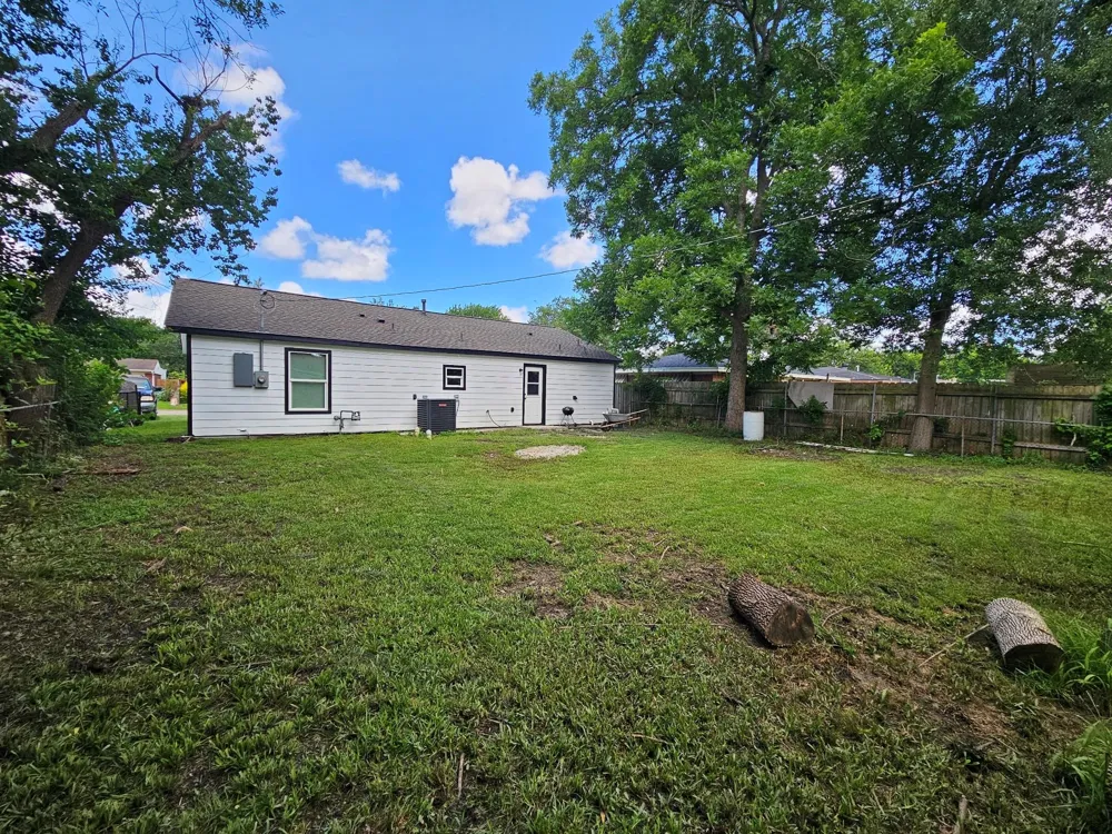 2129 Raspberry Lane Pasadena, TX 77502