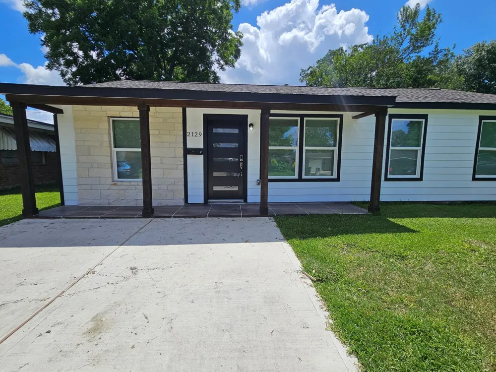2129 Raspberry Lane Pasadena, TX 77502