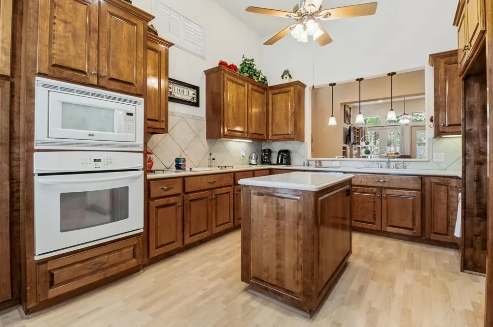 102 Sunshine Lane Livingston, TX 77351