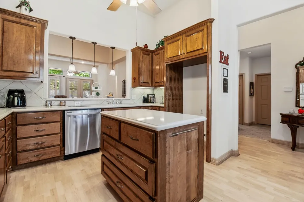 102 Sunshine Lane Livingston, TX 77351