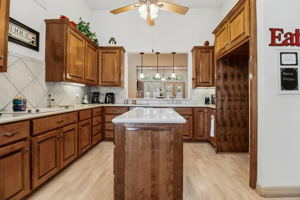 102 Sunshine Lane Livingston, TX 77351