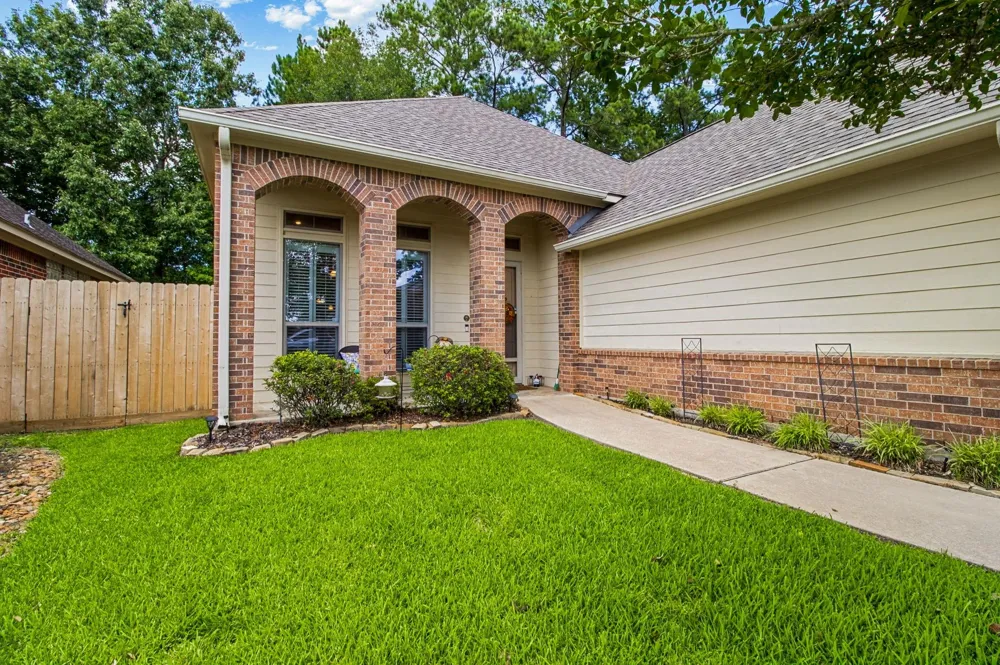 102 Sunshine Lane Livingston, TX 77351