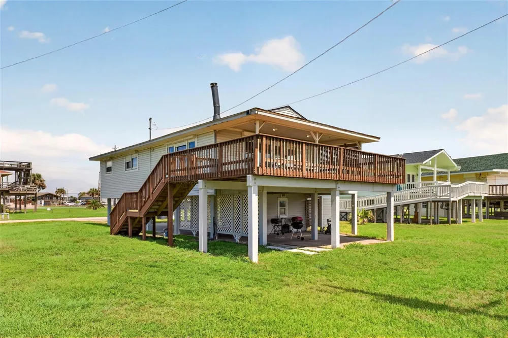 16713 Jamaica Beach Road Jamaica Beach, TX 77554