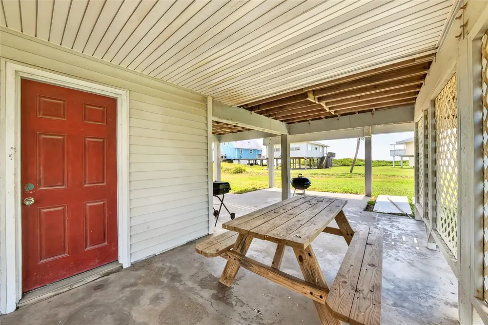 16713 Jamaica Beach Road Jamaica Beach, TX 77554