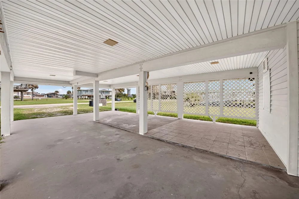 16713 Jamaica Beach Road Jamaica Beach, TX 77554