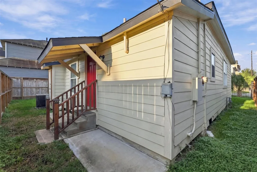 1110 Cordell Street Houston, TX 77009