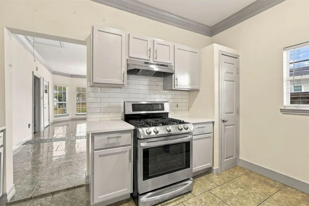 1110 Cordell Street Houston, TX 77009