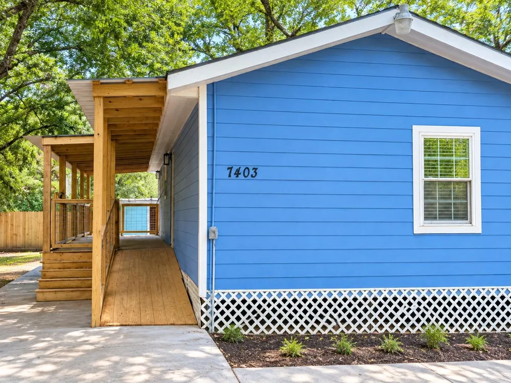 7403 Backstrom Street Hitchcock, TX 77563