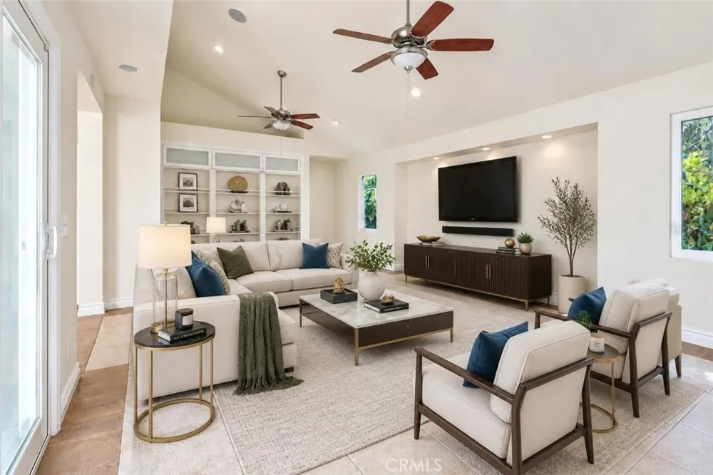 9881 Foxrun Drive North Tustin, CA 92705