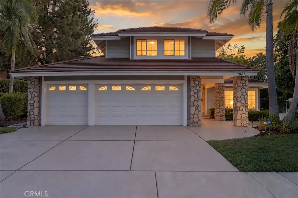 9881 Foxrun Drive North Tustin, CA 92705
