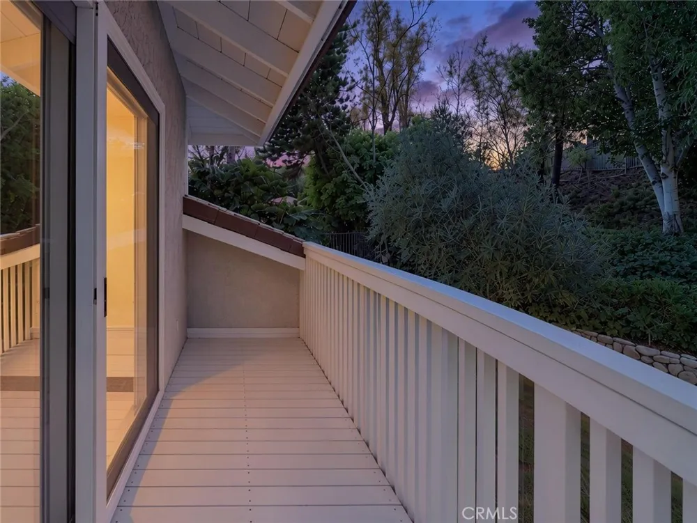 9881 Foxrun Drive North Tustin, CA 92705