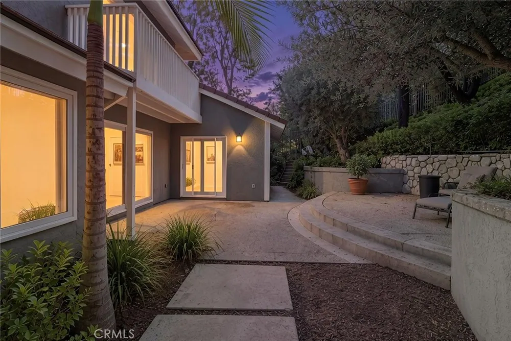 9881 Foxrun Drive North Tustin, CA 92705