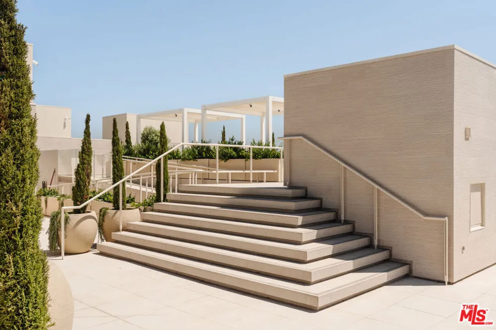 701 Ocean Avenue #309 Santa Monica, CA 90402