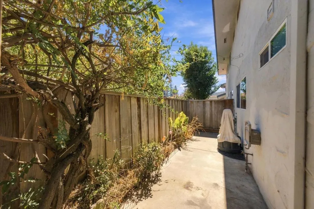 1261 Juniper Drive #14 Gilroy, CA 95020