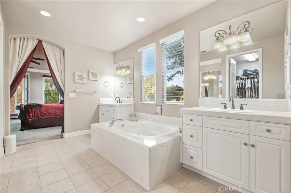 3141 Serena Clovis, CA 93619
