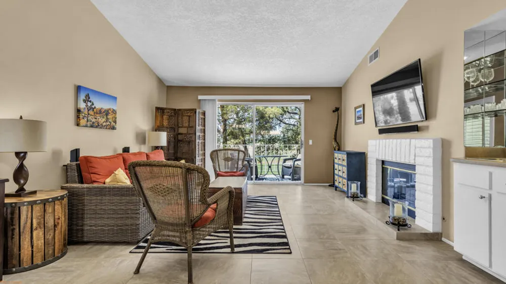 285 Desert Falls Drive E Palm Desert, CA 92211