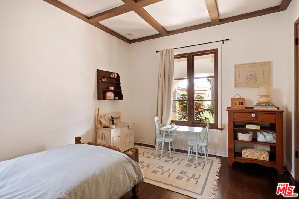 1781 S Garth Avenue Los Angeles, CA 90035