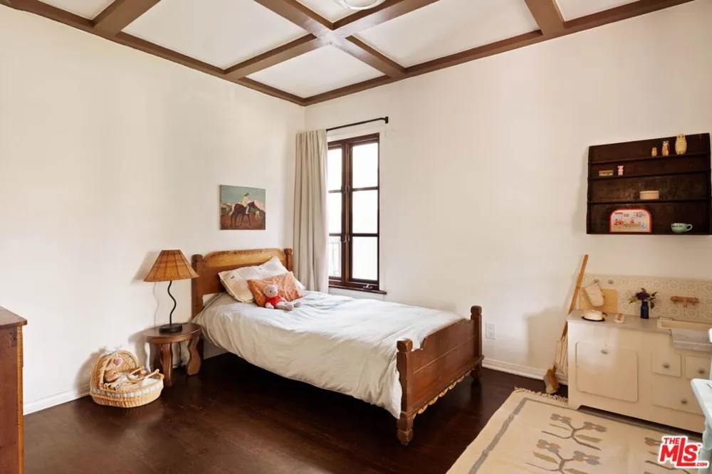 1781 S Garth Avenue Los Angeles, CA 90035